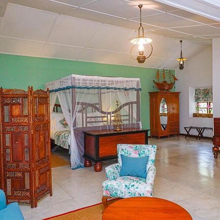 Mountbatten Bungalow- Thema Collection Канди Экстерьер фото